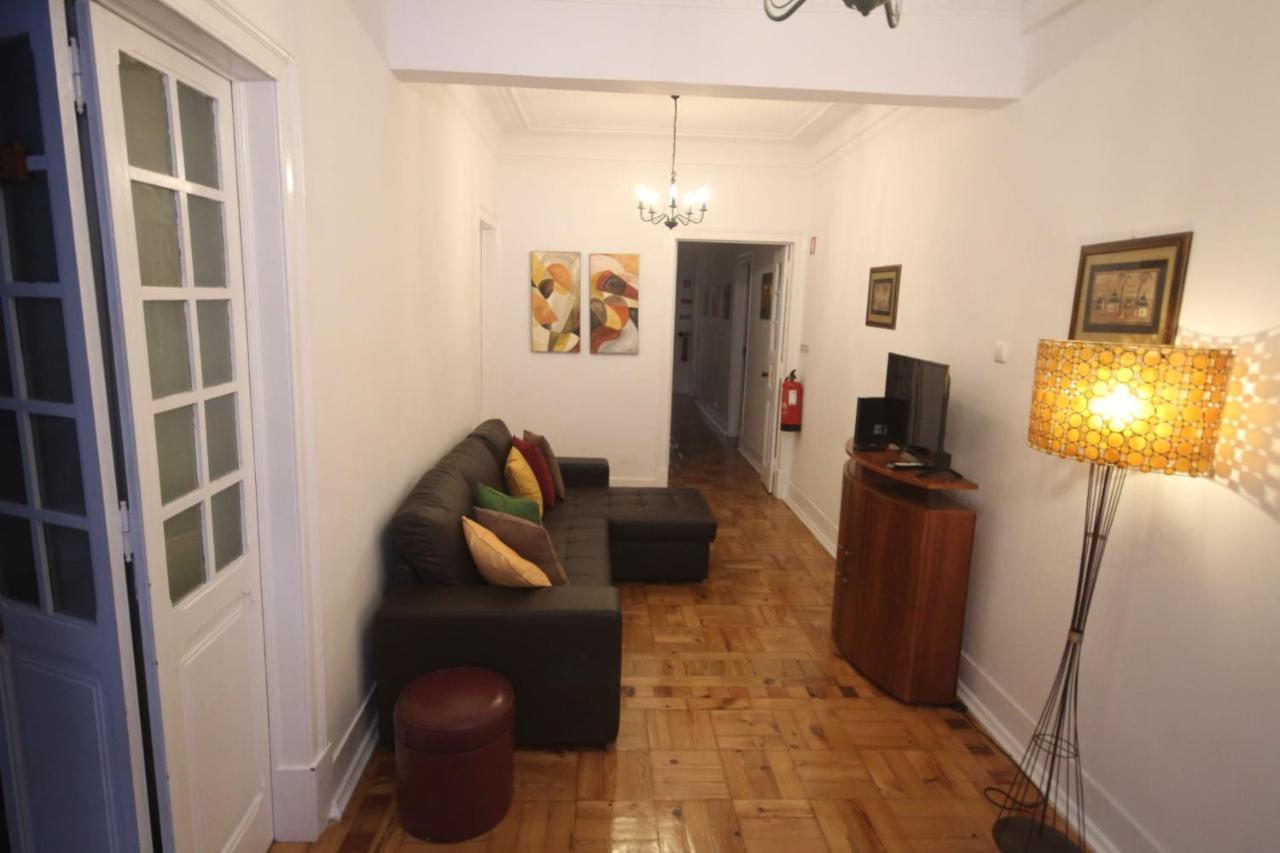 Nautic M1 R2 - Classy & Cozy Double Room With Shared Bathroom In Marques Pombal Lisbon Exterior photo